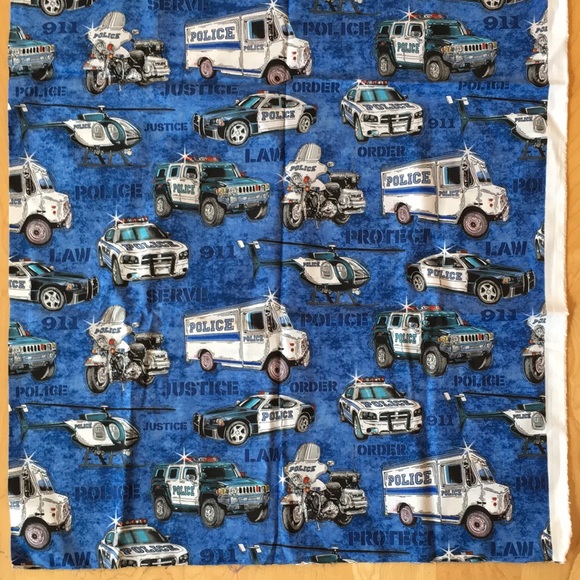 Back The Blue đź’™ Police / Law Enforcement Print Quilting Fabric - Picture 4 of 8